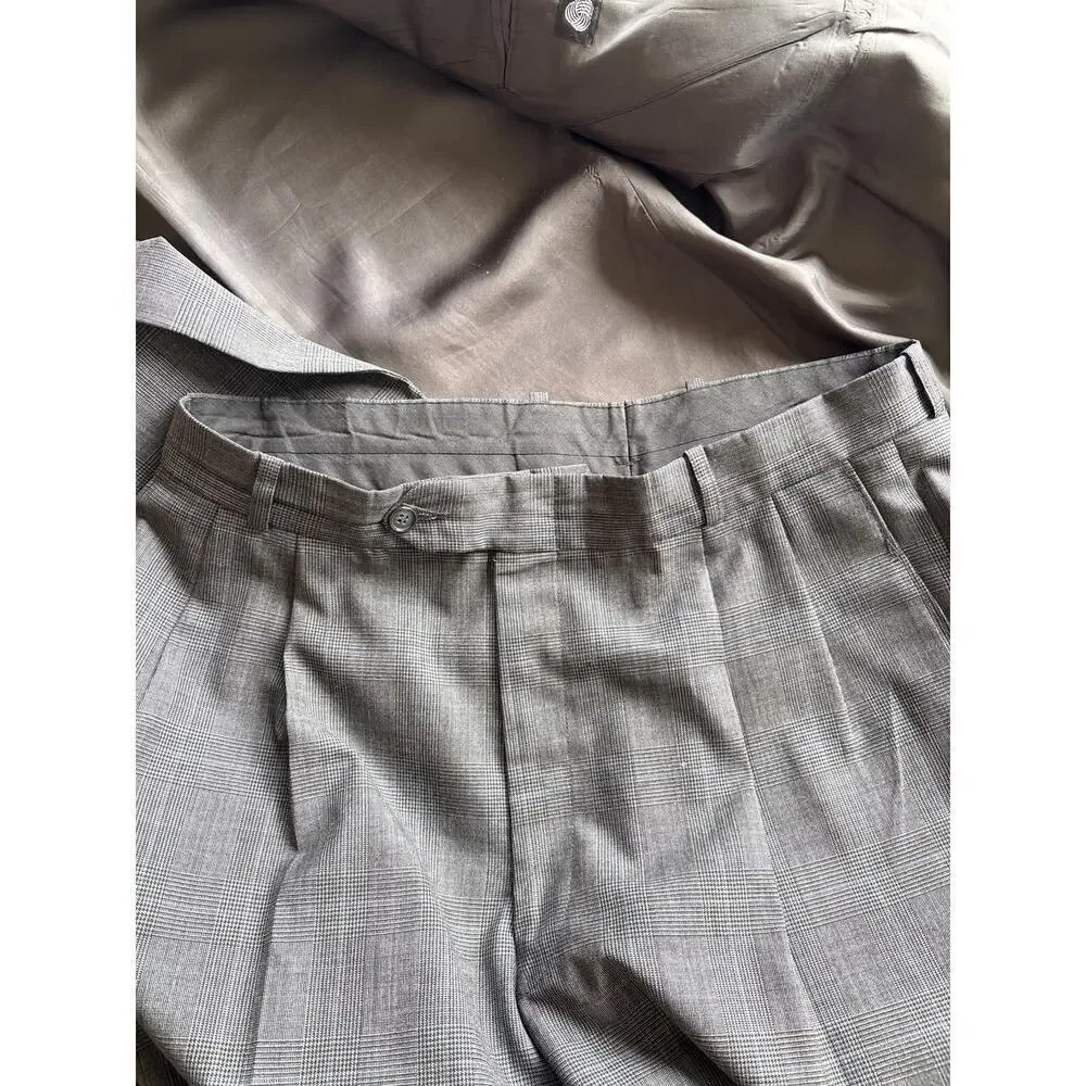 Pierre Balmain Vintage Men's Gray Two-Piece Suit Size 42R W36 - Read